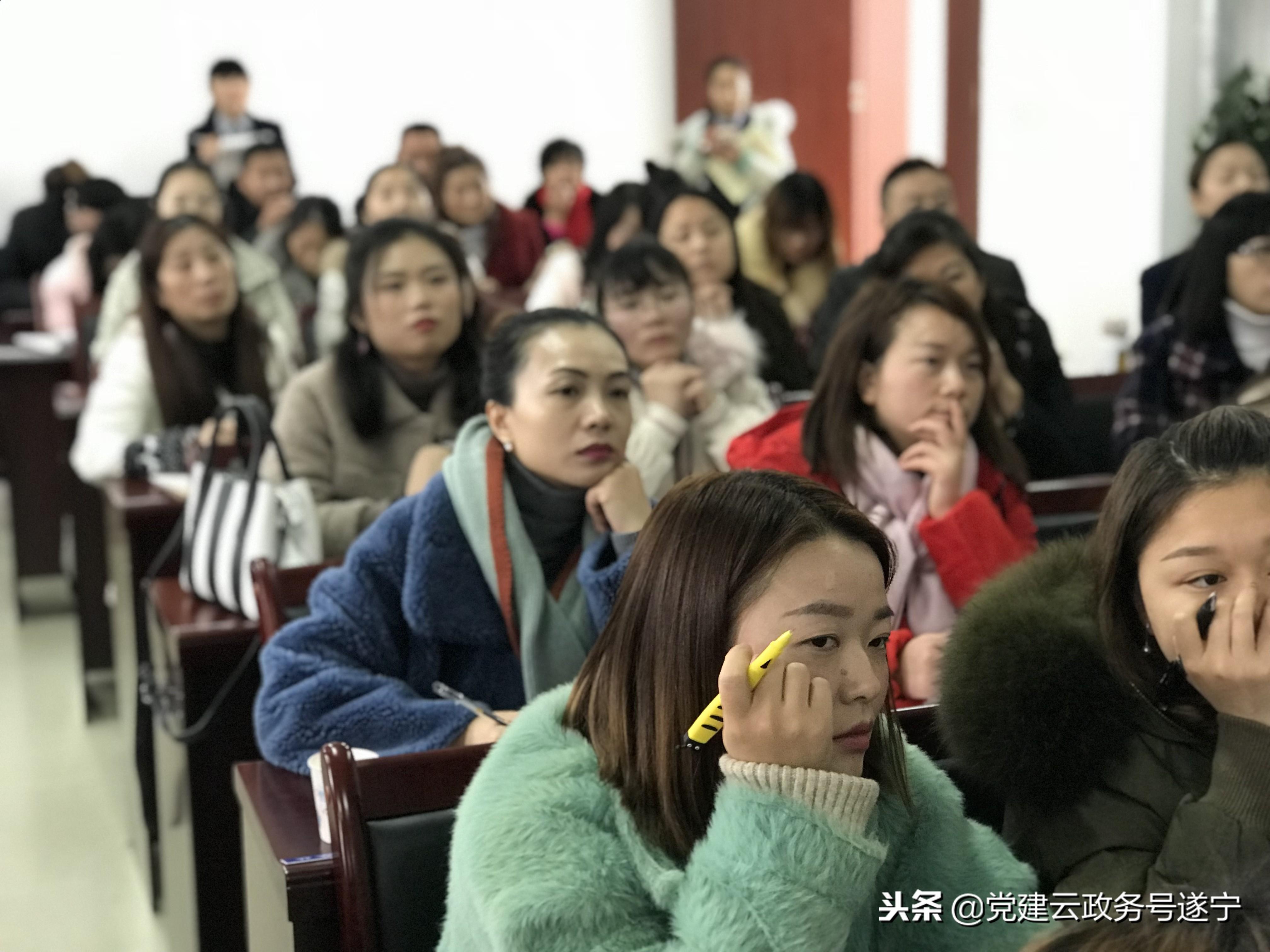 最新科技发展概述，科技说明文揭秘最新科技进展